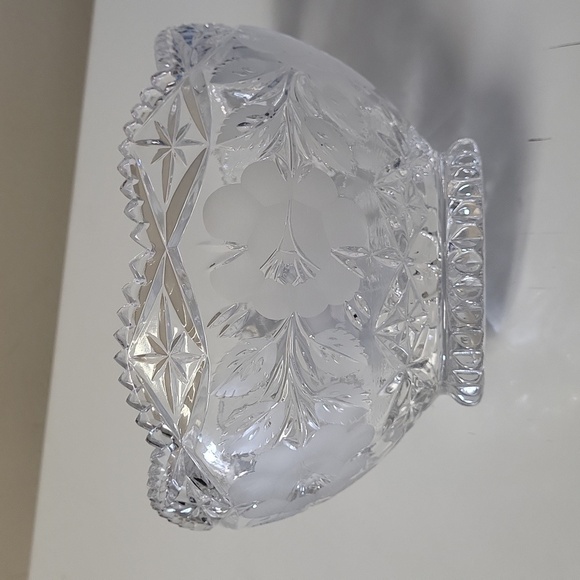 Vintage pedestal crystal bowl frosted rose collection etched cut crysta… - Picture 4 of 8